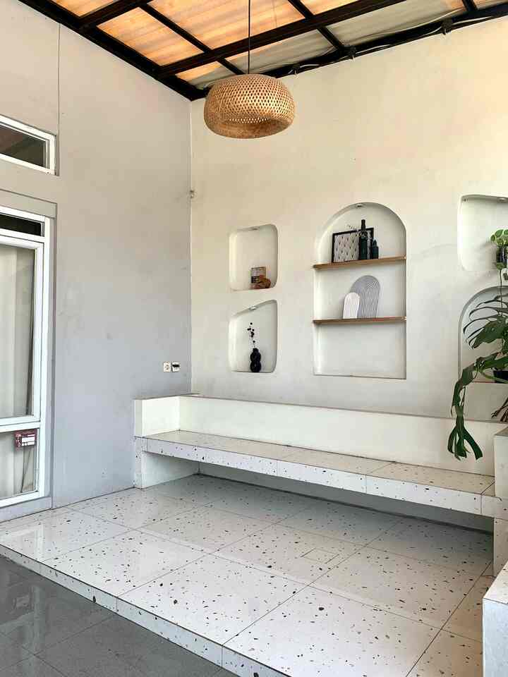 — Color Pallete
Athouse cenderung menggunakan warna warna aman dan netral untuk cat serta furniturenya, dominasi warna abu, putih, hitam dan warna kayu. Karena ukuran rumah ini tidak terlalu besar, sehingga penggunaan warna netral akan membuat kesan luas.

#CatRumahMinimalis #WarnaCatRumah  #CatLuarRumah #CatDapur #CatKamar #GranitTerrazo #HomeColorPalette #InspirasiWarnaRumah