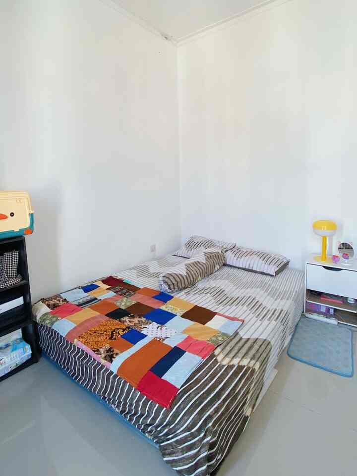 Hoila ✨

Mari kita lihat Kamar tidur dirumah nara,mungkin bagian ini yang belum dapat make over yang berlebihan, namun suasana yang ingin didapet yaitu nyaman dan santai, karena kamar tidur merupakan tempat singgah terakhr untuk istirahat setelah melakukan aktivitas sehari-hari

Kebanyakan produk disini kami memberi secara online,dominan warna putih serta ada selilmut pemberian dari alm. nenek
🧘🏻‍♂️🙏🏻

#kasurtanpadipan
#CatRumahMinimalis
#WarnaCatRumah #cat
#narahous
#Bedroomstyling
#MakeoverKamartidur
