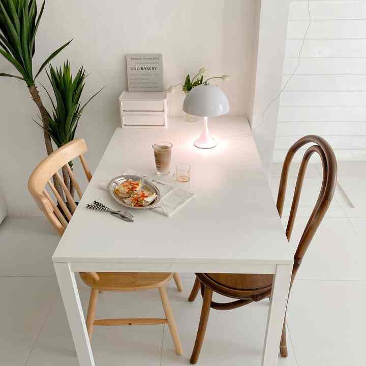 Makan siang 🤍 #lunch #minimalist #aesthetic #homeinspo #diningroom #livingroom #homedecor #homeinspo