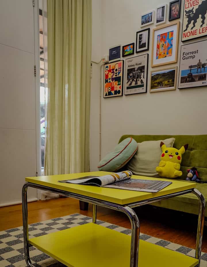 Dekorasi pada area dinding mampu mempercantik ruangan dan menciptakan suasana pada rumah menjadi lebih menarik. Dekorasi pada dinding rumah bisa dengan aneka wall decor, lukisan, hambalan, dan papan gantung.. 

#IdeDekorasiRuangan #WallDecorItem #MidCenturyModern #SpillWallDecor #RumahClusterBogor #HomeSweetHome #WallDecorPaulKnee #WallDecorBorn #WallDecorHonne 