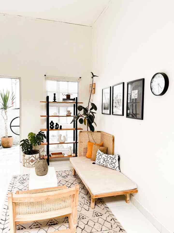 Alfa new look guest house with mix and match Japandi style decoration and don't forget to keep the green plants so that the atmosphere remains beautiful and the air circulation is good 🩵
#japandilivingroom
#minimalistlivingroom
#japandidesign
#japandihouse
#rotanchair
#woodenchair