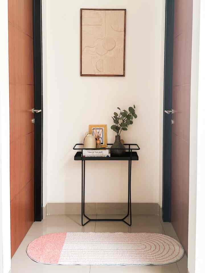 Haiii malam semuaa
Aku mau share ruang lantai dua kami, apa ya disebutnya? Halfway atau foyer lantai dua kali ya. Sebenernya ruang ini hanya tempat lewat2 aja sih cuma gk ada salahnya dibuat cakep ya kan?. Rekomen furniture dr casaaksadaru untuk foyer : 
- karpet kecil 
- rak minimalis
- vas 
- dummy book
- pewangi ruangan
- tanaman artifisial 
Semoga bisa memberikan inspirasi yaa 
Malam 🫶🏻

#halfway #foyerlantai2 #karpetkecil #casaaksadaru #RakMinimalis #vasestetik #artifisialplants #dummybook #sudutestetik