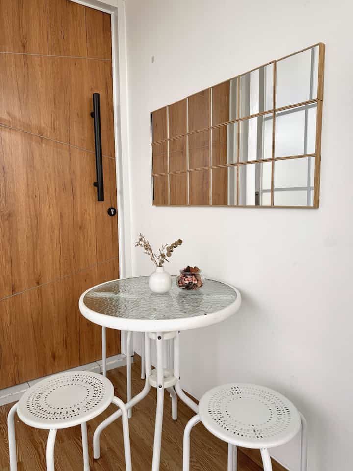 4 printilan terbaik versi rumah yang kami beli

Slide 1 : Cermin kotak kecil yang bisa disusun sesuai kebutuhan ini bisa langsung membuat ruangan kamu loh menjadi lebih estetik, praktis simple harga sangat terjangkau.

Slide 2 : Rak kayu jati, ini sih gak ragu lagi bisa langsung menyulap dapur menjadi ala ala Korea, worth to buy!

Slide 3 : Rak gantung kayu jati, ini juga icon ala ala Korea sih, bentuknya cantik yang aku taruh depan kamar mandi mampu mempercantik ruang kosong didinding.

Slide 4 : Living room before, sebelum dindingnya pakai wallpanel.

Slide 5 : Living room after, setelah dipasang wallpanel motif kayu, gimana menurut kalian ? 

Semua Product yang aku rekomendasikan sudah masuk ke product tag yah, yuk samaan 👏🏼🍂

#CerminDindingMurah #RakKayuJati #AlaKorea #RakDindingKayuJati #WallpanelMurah #SpillBarangMurah #RekomendasiProduk
