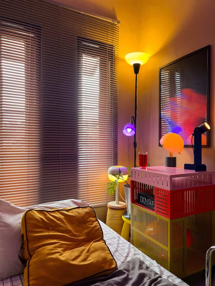 SPILL THE 4 BEST PURCHASES IN KAMARATAP ✨

1. TESAMMANS: Colorful Storage dari IKEA dengan sentuhan warna merah, pink, dan kuning dari meja ini bikin suasana ruangan jadi playful sekaligus fungaional
2. TÅGARP: lampu lantai dari IKEA memberikan kesan minimalist menciptakan ambience cozy
3. FLOTTILJ: lampu meja dengan warna biru yang berfungsi juga sebagai lampu sorot kecil untuk menerangi beberapa item di kamaratap
4. NÖDMAST: lampu lucu ini berwarna pink dan hijau, memberikan kesan unik dan aesthetic walaupun di tempatkan dimana saja 

Empat barang ini bikin kamar jadi makin nyaman dan estetik 🙌🏻🫶🏻

#WarnaCatKamar
#SpillBarangMurah
#RekomendasiProduk
#LampuAesthetic
#AmbienceLight
#CozyRoom