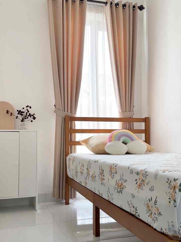 TOP 4 barang terbaru di Rumah 😍
✔️Dipan Kayu Minimalis untuk kamar tidur ke 2 
✔️Dipan Lesehan untuk kamar tidur ke 3
✔️Meja Bulat cuma 50ribuan aja
✔️Sprei Estetik motif bunga jahit sendiri
Aku memilih barang barang tersebut karena merasa cocok dengan tema rumah yang minimalis dan supaya terlihat estetik 😍

#dipan
#dipanminimalis
#meja
#SpillBarangMurah
#RekomendasiProduk
#bedroom