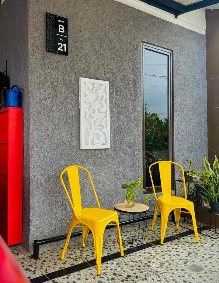 TOP 4 Pembelian Terbaru ku!

Mostlyyyy under 200k/item!

1. Kursi Kuning: Memiliki material besi metal yang dimana biasanya harga kursi ini diatas 300rb tapi aku dapet harga hanya di 179rban/pcs! cakeeeep bgtt😍🫰🏻 Dan nemuu ini tuh di offline store karena kokk agak kaget sama harganya, eh langsung angkut deh!

2. Side Table: Meja ini cocok untuk outdoor dan indoor karena bahan nya juga dari besi, dan warna nyaa netral cocok untuk di mix dengan warna yang lebih mencolok.

3. Rak Sepatu: Bukan di kategori under 200k, namun ini salah satu best purchase menurutku, why? di lahan yang terbatas ini, memilih rak sepatu yang model simple ini ga makan tempat dan tetep eye catching🔥

4. Cushion: Nemuu cushion ini di harga under 50rb dan bener bener softtt bangett rasanya lembuttt… 


#SpillBarangMurah #RekomendasiProduk #KursiMetal #KursiMurah #RakSepatuMinimalis