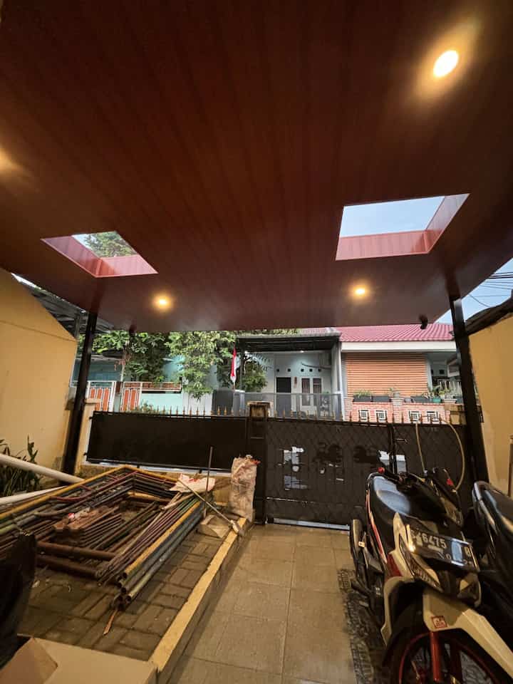 memanfaatkan teras terbatas untuk garasi mobil dan motor #teras #carport #halaman #fasad 