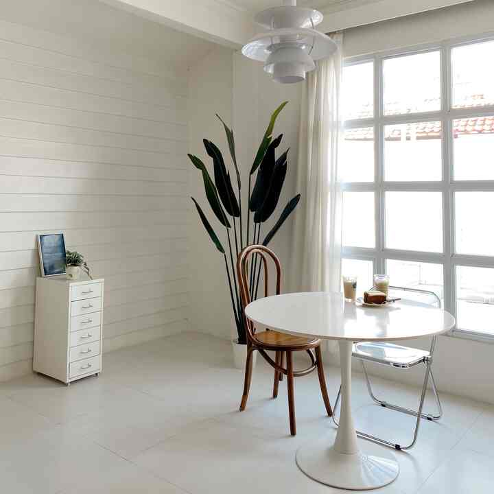 Ngopi dirumah #minimalis #livingroom #homecafe #coffeetime #aesthetic #minimalisthome #rumahminimalis