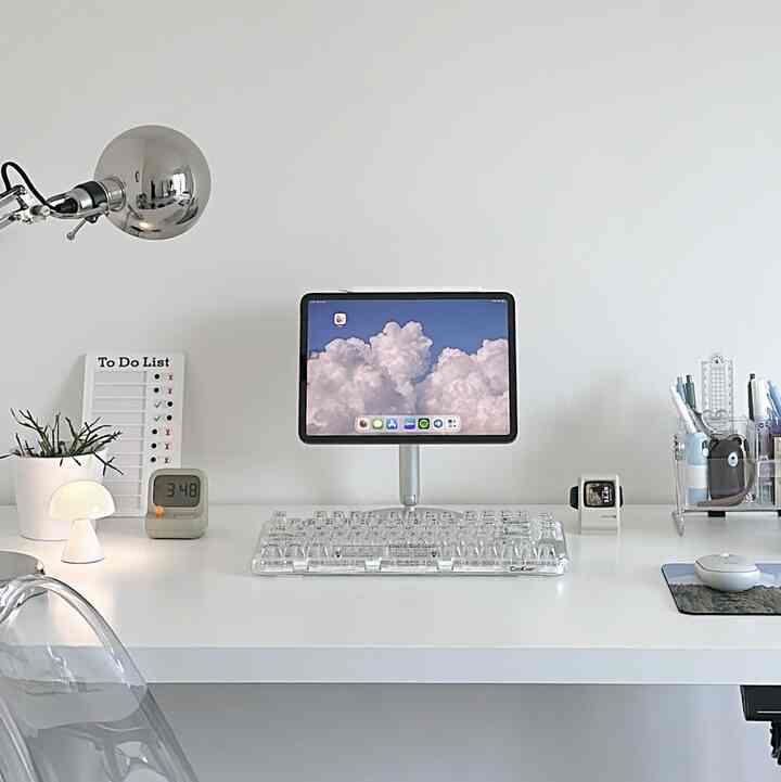 Spill "Top 4" ter-Worth Buying Bulan ini:

1. Keyboard RGB transparent yang warnanya adjustable sehingga lebih memudahkan saat mengetik dimalam hari, design minimalis nan estetik sangat cocok untuk suasana dekor meja kerjaku.

2. Sprei Custom bahan Katun Jepang dengan perpaduan Warna Hijau-Biru yang terbuat dari bahan Katun Jepang Original sehingga sensasinya sangat dingin dan tidak gerah lalu awet hingga beberapa tahun kedepan.

3. Tanaman Hoya sebagai pecinta tanaman pasti suka koleksi jenis tanaman yang mudah dirawat lalu harganya terjangkau dibanding jenis hoya lainnya, sehingga jenis satu ini sangat rekomended bagi beginner.

4. Karpet Estetik bahan tufting dengan motif taman bunga yang membuat suasana kamar/ruangan jadi semakin cantik dan lebih berwarna, bahannya lembut dan cocok digunakan untuk dekorasi lantai supaya tidak monoton.

#SpillBarangMurah
#RekomendasiProduk
#KeyboardBluetoothEstetik
#DekorasiMejaKerja
#SpreiEstetik
#TanamanHiasEstetik
#KarpetEstetik
