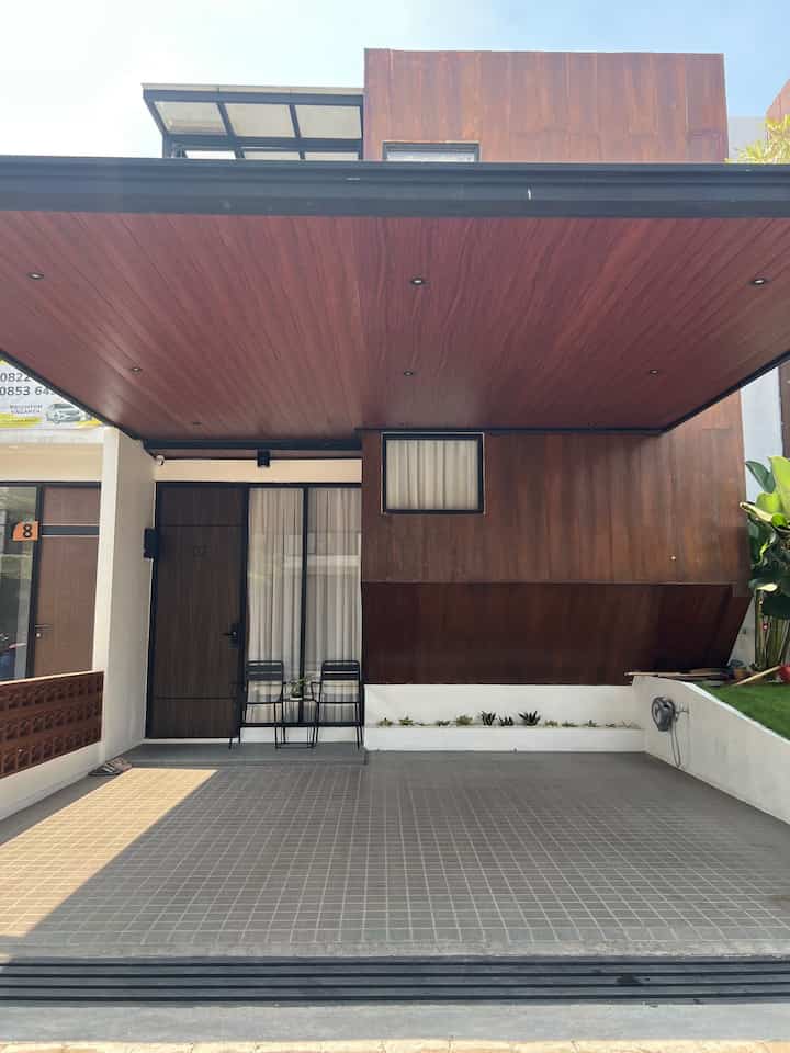 House Fence ✨

Tbh, because #BruwnHouse is a cluster house, it doesn't have a house fence. To get around it so that there is more privacy from the neighbors, we installed a concrete roster with a height of approximately 80cm. So, it is not directly exposed to the neighbors but it is not too closed either ✨

#FenceRoster
#MinimalistHouseFence
#MinimalistRoster
#FenceInspiration
#FenceStyle
#FacadeInspiration
#FacadeStyle
#FacadeStyle
#Facade