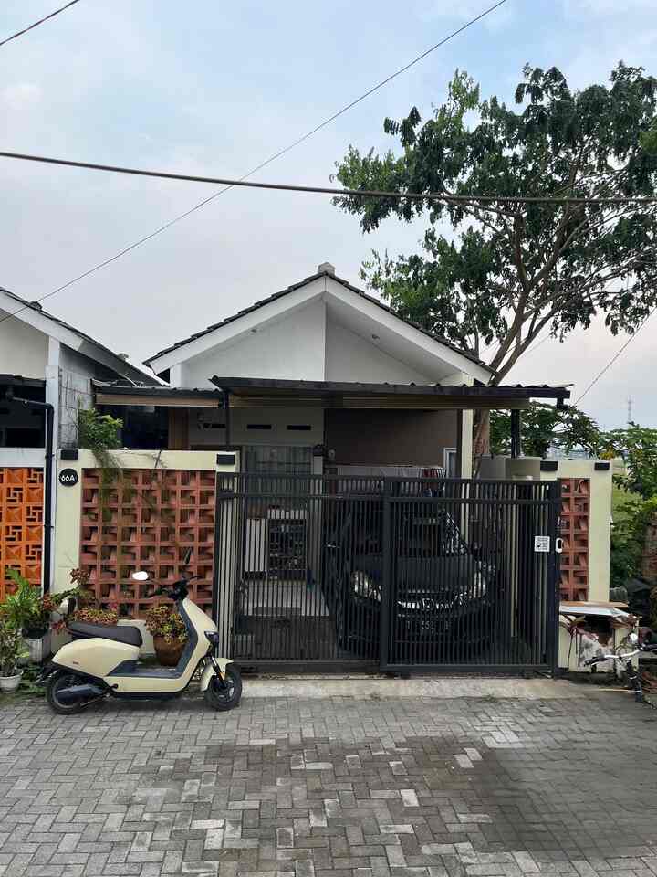Our Lil House - Auto Gate

Pagar fasad rumah kami adalah salah satu hal yang cukup menarik karena menggunakan sistem autogate. Penggunaan smart home pada pagar rumah cukup membantu aktifitas sehari-hari karena bisa di kontrol dari remote atau google home. Dan juga bisa di kontrol walaupun dari jauh! Untuk segi keamanan juga bagus banget karna orang gabisa sembarangan buka pager rumah kita!!

#pagarbesi #pagarroaster #pagarrumah #pagarminimalis #inspirasipagar #pagarstyle