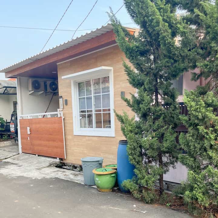 Fasad rumah
Ini pagar rumah yg aku pakai, simpel aja pakai besi holo & wood plank motif kayu agar lebib tahan lama. Mudah perawatannya juga

#pagarminimalis #pagarrumahminimalis #pagarstlye #inspirasipagar #pagarbesi #pagarkayu #pagarwoodplank