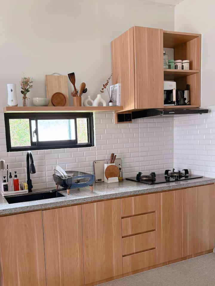Something new in my kitchen

Dish dryer baru di dapur bikin dapur aku makin nyaman. Aku pilih warna tranparant black biar ga bosen sm dish dryer warna putih. Semoga awet 🙌

#Dapur #KitchenSet #KitchenSetMinimalis #DishDryer #TopTableGranit