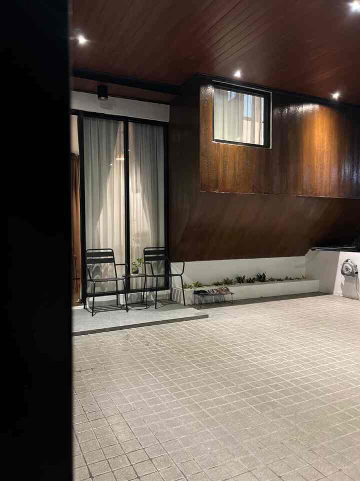 Night Situation ✨

Syahdu sekali malam ini setelah diguyur hujan, alhamdulillah jadi sejuk. Kalau di tempat tinggal tetangga hujan juga ga?

#BruwnHouse
#CarportMinimalis
#Teras
#TerasRumah
#KeramikTeras
#NightVibes