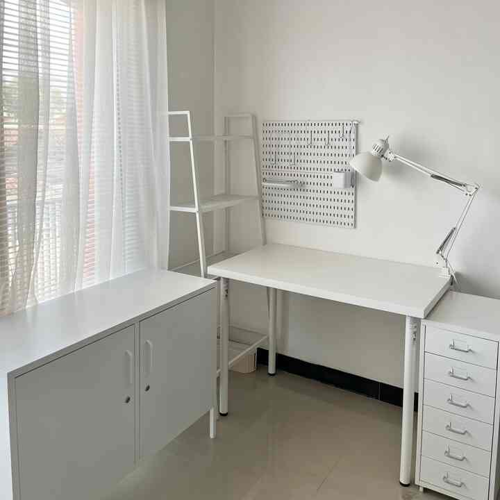 menata ulang area meja kerja saya ~ 

#DeskInspo
#InspirasiMejaBelajar
#DeskDecor
#BedroomInspiration
#KamarTidurMinimalis
#MejaBelajarMinimalis