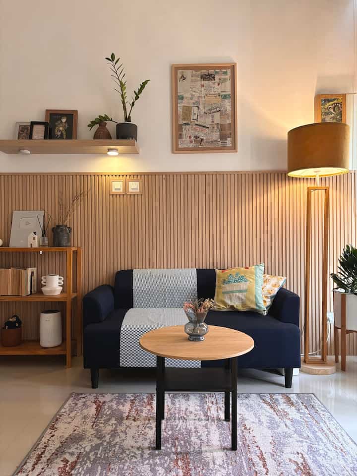 Living room update ❤️

#livingroomideas
#wallpanelkayu
#sofaminimalis
#mejaruangtamu
#coffeetable
#karpetruangtamu 
#lampulantai