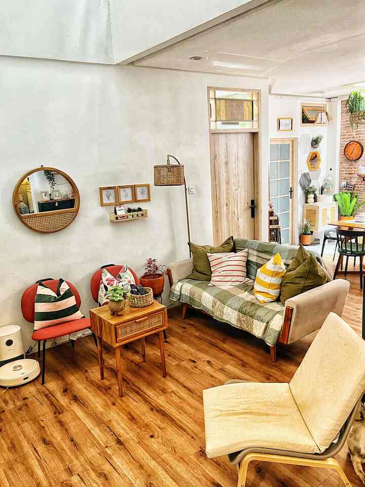 Ikutan chalange dari @ohouseindonesia #myhouseinspiration , semoga living room sederhana bisa menginspirasi ya 🥰 
.
#kursi #cushioncover #kursi #cushion #livingtoom #kursimalas #cushioncovwr