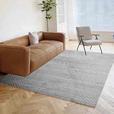 Plush 3D timbul polos bulu 100 x 150 cm