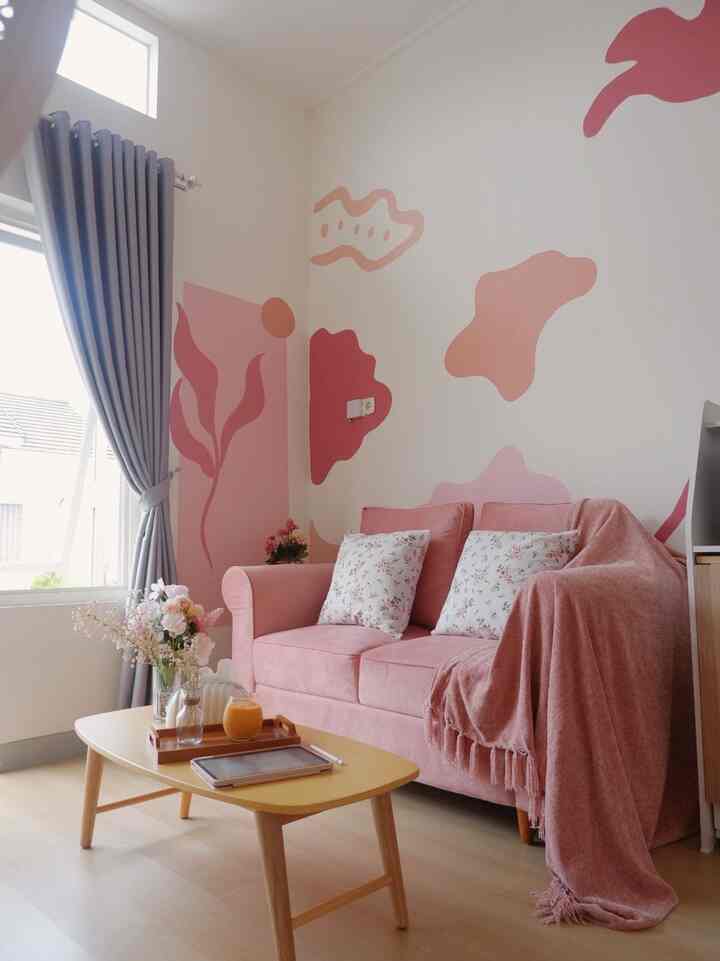 Rumah Pinky Mama mengusung tema minimalis dengan banyak sentuhan warna pink sebagai highlight utama. Warna dusty pink yang mendominasi setiap ruangan bertambah manis disandingkan dengan furniture aksen kayu yang ada diruangan ini.


#rumahpinkymama #furniturekayu #lantaispc #minimalist #rumahminimalis #inspirasirumahminimalis #rumahpink #rumahopenspace