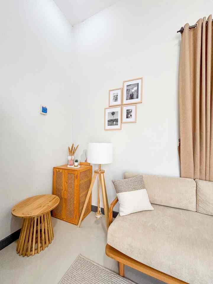Japanese Scandinavian (Japandi) home

Kami memilih tema rumah Japandi karena banyak unsur kayu yg membuat suasana rumah menjadi lebih warm, pilih warna-warna kayu yg netral agar furnitur bisa senada.

#kabinetsepatu #sofa #sofaminimalis #japandi #minimalist #japanesescandinavian #rumahjapandi 