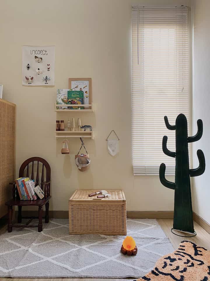 Anak lagi suka banget advanture dan mulai kenal sama mainannya, jadi kita set ulang dekorasi kamar biar main makin seru

#catdinding
#inspirasikmaranak
#dekorasikamaranak
#inspirasiruangbermain
#stylekamaranak