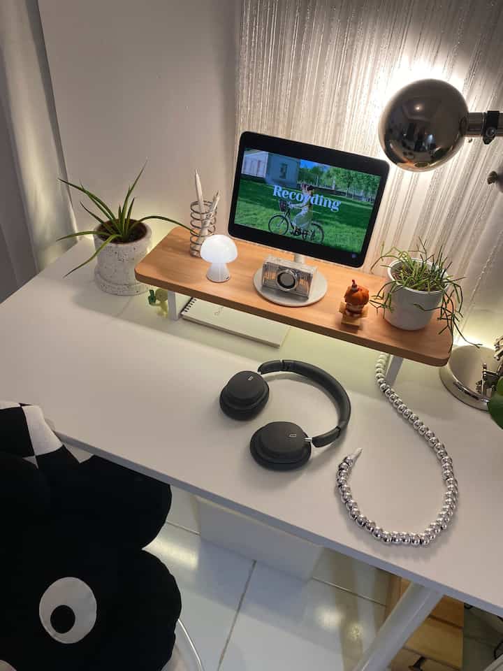 Menciptakan inspirasi, satu ruang kerja estetis pada satu waktu.

#MejaBelajar #MejaBelajarEstetik #MejaBelajarMinimalis #RuangKerjaEstetik #RuangKerjaMinimalis #InspirasiRuangKerja