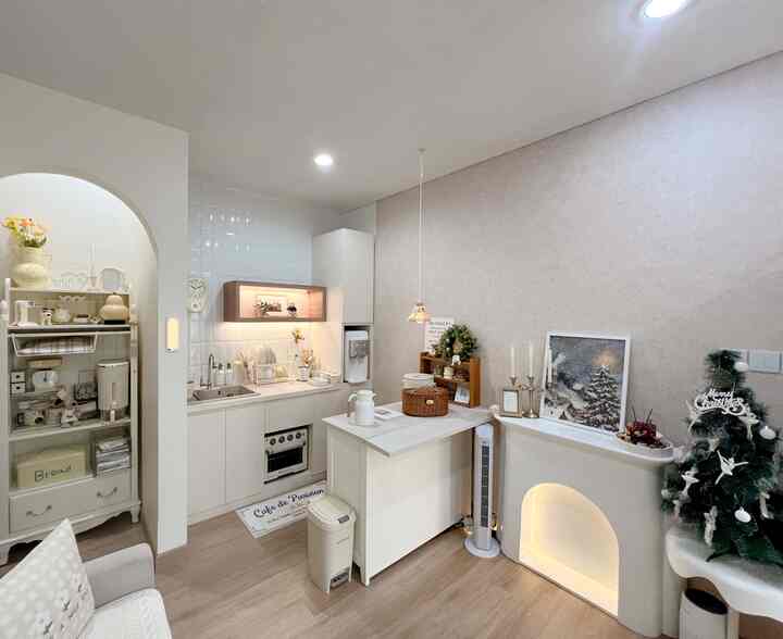 Open space ala rumah mungil Dapur menyatu dengan ruang makan membuat rumah kecil menjadi luas dan fungsional , untuk membuat ruang menjadi lebih luas gunakan warna" cerah seperti white, ivory & beige sedikit ornamen kayu agar tidak sempit #kitchenset #kitchensetminimalis #inspirasidapurmungil #dapurcompact #dining #ruangmakan #ruangopenspace #openspace 