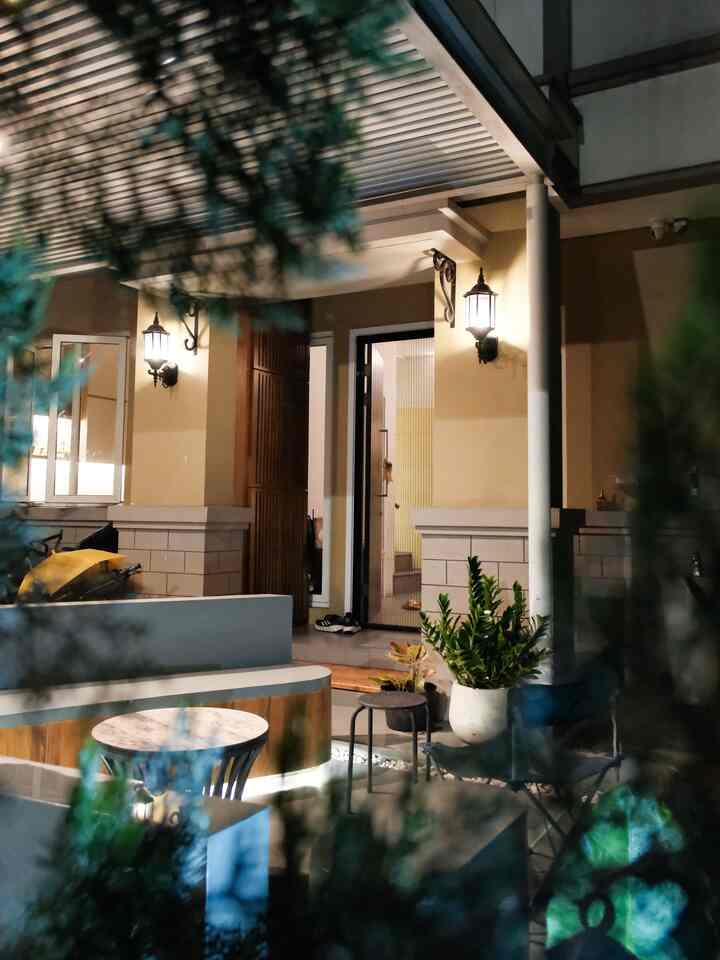 Night vibes at patio

A comfortable place for us to hang out at night here.
Sometimes people ask, is it scary?
How about it? Not really…

The best decision is indeed we made this Patio…

#HomePatio
#HomeTerraceIdeas #JapandiHouse #JapandiDesign #TerasMinimalis #IdePatioRumah #SuasanaMalam