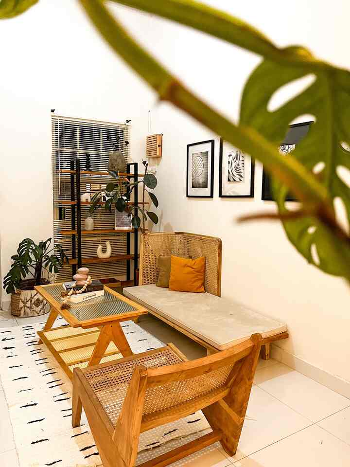 Rumah kecil berasa luas , untuk living room di rumah alfa sendiri berada menyatu dengan tv room , dengan konsep persegi panjang , bagunan tanpa sekat berasa lebih luas 😍 #livingroomjapandi #rumahopenspace #rumahtanpasekat #nightvibe #kursikayujati 