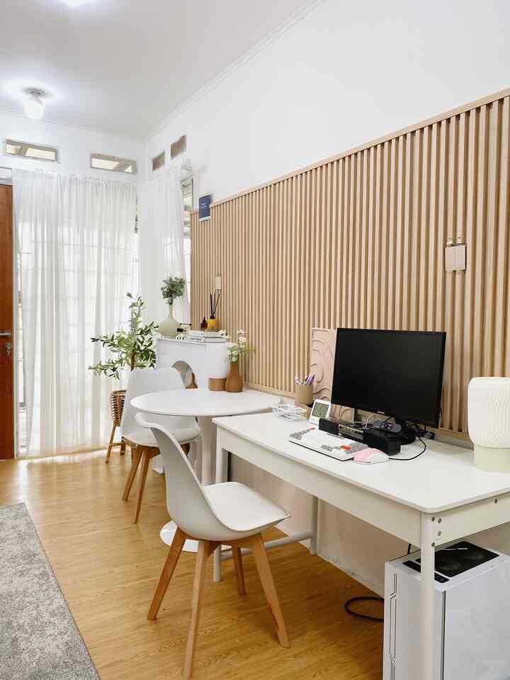 Our Lil House - Ruang Kerja Studio

Ini adalah tampilan area studio yang sudah di makeover. Bikin syuting produk dan olah bisnis jadi makin nyaman dan hasilnya bagus banget. Aku jadi makin semangat kerja dengan tampilan ruang kerja yang baru!😆💛

#makeover #ruangkerja #studio #homedecor #fireplace #dindingwallpanel #lantaivinyl #gordenvitrase