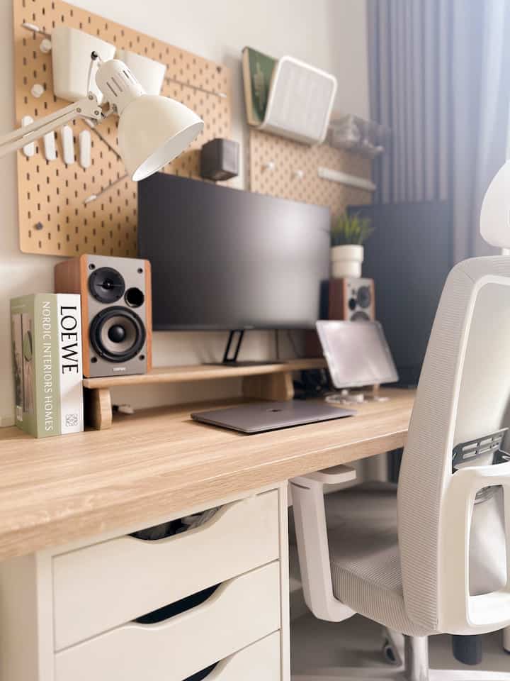 My favorite Space 🤎



#ruangkerja #mejakerja #kursikerja #rumahtanpasekat #rumahopenspace #rumahminimalist #rumahsederhana #makeoverruangkerja #perintilanruangkerja 