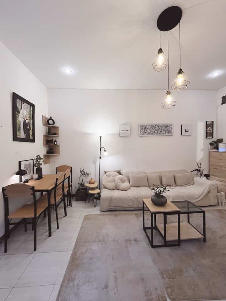 ✨ Night at Living Room

This is what our living room looks like at night. For the night, we usually install small lights with warm colors to make the atmosphere more cozy.

For the main light, because we use a smart lamp, we automatically set it to warm white when it gets dark.

For the decoration during the day and night, the arrangement is actually the same, only the function of the throw blanket is more often used to warm ourselves while watching movies on the sofa.

#MinimalistSofa #LampuGantungIndustrial #Nightlamp #MejaIndustrial #Walldecorkaligrafi #LampuDownlight #WarnaCatRumah #RumahOpenSpace #RumahTanpaSekat #NightVibe