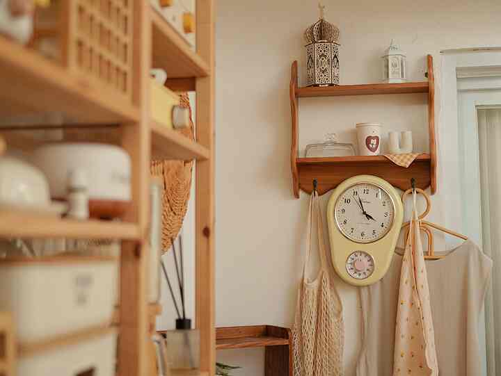 Wood White

kalau liat funitur kayu tuh selalu tergoda sih.
perawatannya susah susah gampang.
yang pasti sirkulasi udara harus bagus biar ga lembab.

#pantry
#pantryArea
#SudutDirumahku
#RumahMinimalis
#RumahOpenSpace
