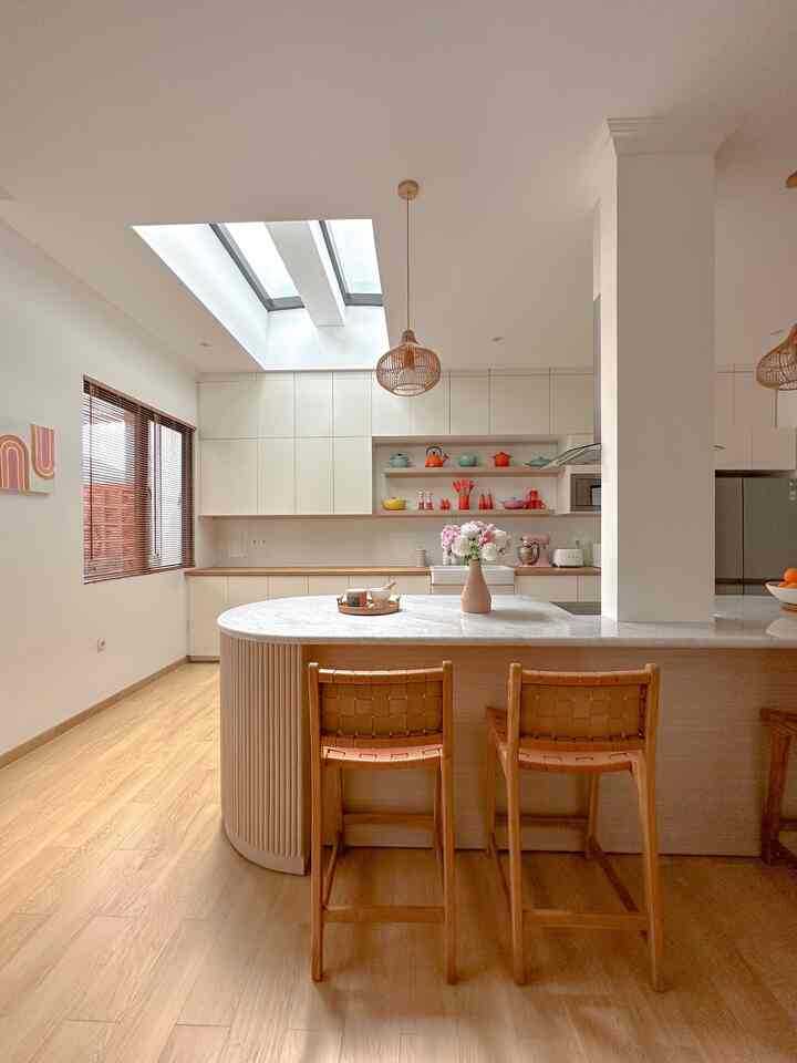 My Dream Kitchen Transformation.

Major renovation 2 tahun lalu yang utama memang perluasan dapur. Sebelumnya dapur disini hanya 2,5mx2m setelah perluasan menjadi 6x6m dan menjadi area terluas dirumah kami. Alasan perluasan karena memang kami sekeluarga sangat menyukai menghabiskan waktu didapur entah untuk memasak ataupun baking. 

#mydreamkitchen
#kitchenrenovation
#kitchenstyling
#ikea
#lecreuset
#kitchenset
#kitchenisland