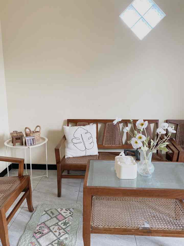 Dekorasi ruang tamu simple ala hatobiko

#diycoffeetable
#ruangtamuminimalis
#livingroomstyling
#dekorasiruangtamu
#cushionestetik
#livingroomideas