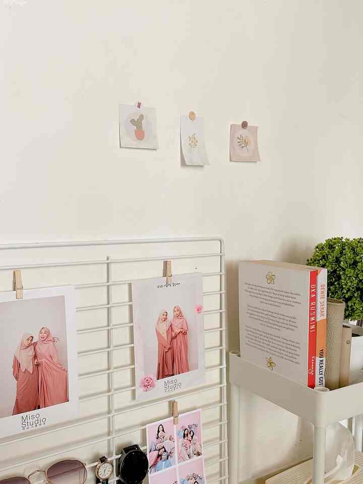 Gaya minimalis dengan sentuhan Korea membawa ketenangan dalam setiap sudut. Ruang yang rapi, nyaman, dan penuh inspirasi untuk hari-hari yang lebih produktif
Hallo tetangga, saling follow yuuuk hihi
#kamarputri #kamaranakperempuan #kamarkecil #kamarku #kamartidur #kamarkecil #kamartamu #koreanstyle

