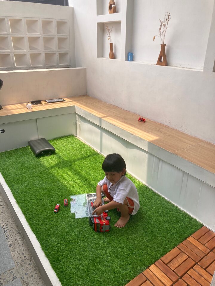 short form carousel card thumbnail