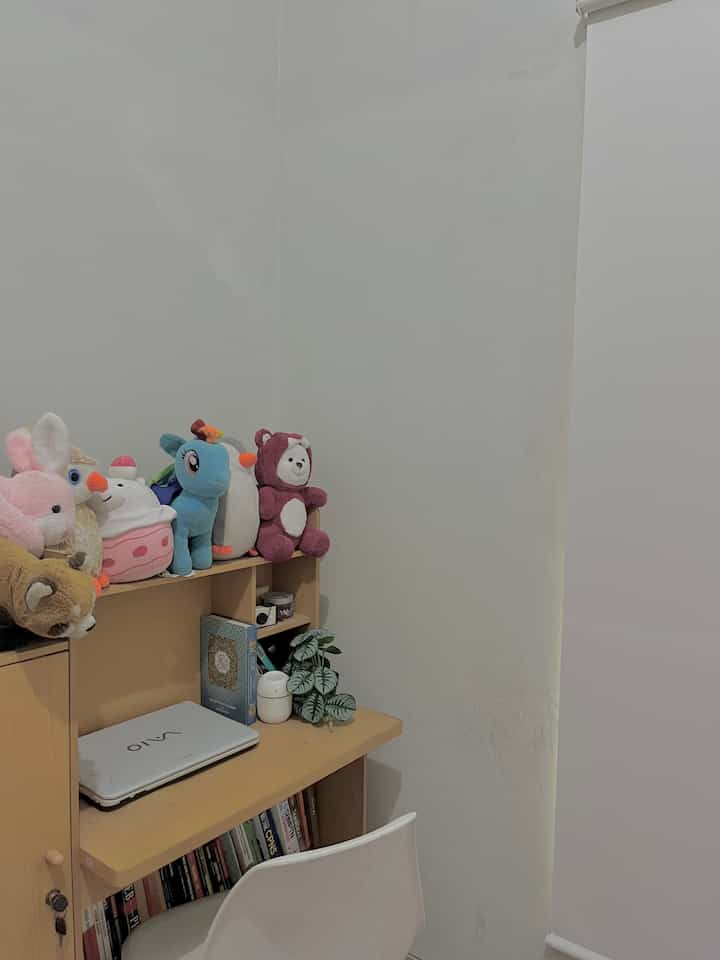 Ruang bekerja. Tempat belajar anak yang dijadiin tempat kerja ibunya. Multifungsi yaa.. siapa yang samaan kayak gini juga? 🤭


#RuangKerja
#RuangBelajar
#TempatBelajar
#RuangBelajarMinimalist
#InspirasiRuangBelajar
#DekorasiRuangKerja
#RuanganMultifungsi
#ruangbelajaranak