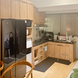 Kitchen 4.5meter
kitchen area ini berada di halaman belakang rumah, yang awal mula dari developer hanya 1,6m kita buat memanjang letter L.
dengan penambahan kitchen set hpl dengan warna kayu natural.. membuat rumah ini semakin cozy🤍
save semoga menginspirasi🤍
#kitchen #kitcheninspo #kitchenarea #kitchendinning #kitcheninspirasi #kitcheninspiration #kitchenscandinavian #BTNOAS10 #Rumahcompact #Rumamungil
