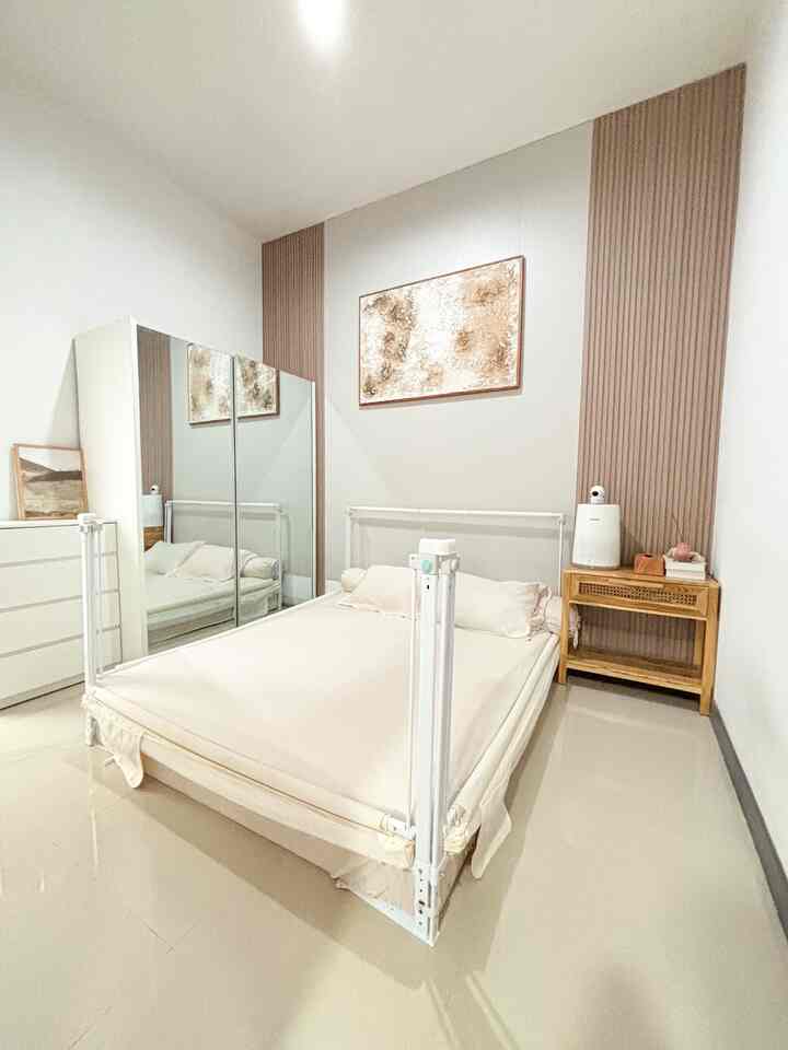 Bikin kamar keliatan mewah & elegan cuma pake ini!

Ternyata bikin kamar elegan nggak perlu mahal-mahal loh, karena ada material yang budget friendly bisa dipakai 😍 yap tembok kamar ini kita renovasi menggunakan WPC Wallpanel & Wallboard dengan harga 2jt-an aja! Udah bikin manis & cantik ruangan kamar kecil kami. Semoga menginspirasi

#WPCWallpanel #Wallboard #ElegantOnBudget #DesainRumahElegant #SederhanaMewah 