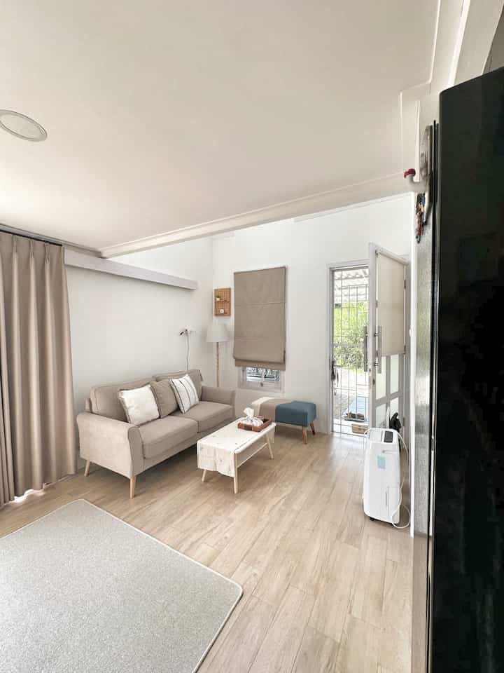 Here are the top 5 best buys in our house,
1️⃣ 2 seater sofa, because our house is minimalist, choosing a sofa with neutral and simple colors is our choice
2️⃣ bedset, as someone who is lazy to bother, finding a bedset that matches the theme of the house is my ninja way, no need to bother looking for a bedside table and friends 😉
3️⃣ granite floor, now this granite floor with a wood motif makes the mood at home cooler, right??
4️⃣ TV rack, this simple TV rack is suitable so that the TV doesn't "slump" on the floor, only the person watching it "slumps" 🤭
5️⃣ Dispenser rack, besides being a dispenser, this rack is also multifunctional as storage

Hopefully it inspires you 🫶🫶

#sofa2seater #lantaigranite #bedset #raktv #rakdispenser #top5bestbuy #rekomendasiproduk #ambassadorpick