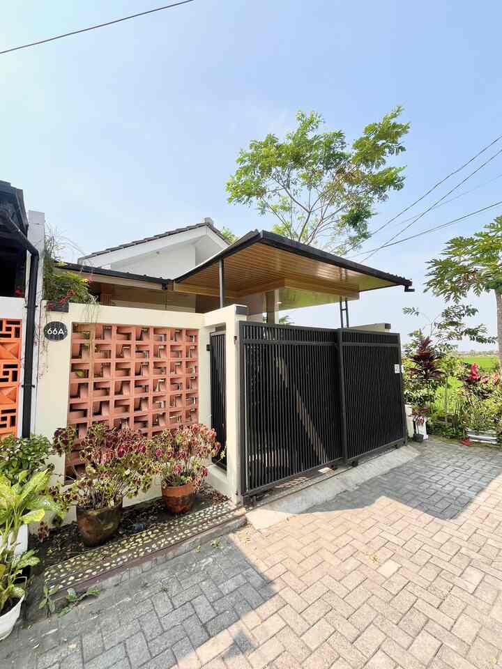 Alhamdulillah meskipun rumah kami terbilang kecil ukurannya, tapi dari rumah ini juga kami berproses dari 0, selalu bersyukur dengan segala kondisi dan situasi yg ada. Dari rumah ini juga kami mendapatkan rezeki dari arah yg ga di sangka-sangka 🥰

#minihousetour #ceritarumahku #inspirasirumah #rumahminimalis #rumahsederhana #rumahsampingsawah #designinterior