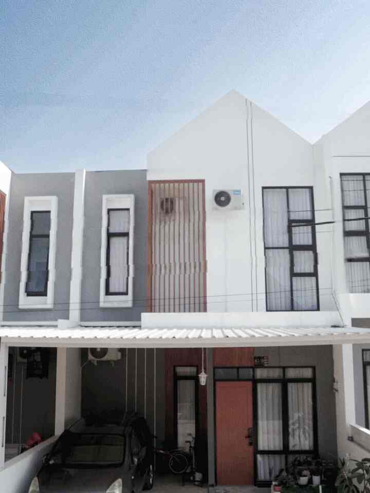 Our story of finding a house is quite long, we have done several surveys in several places but have not found a match until finally we found a housing complex that is not too far from the center of Depok, and a house with fairly close toll access. 

Judging from the environment, this is very suitable for us, a millennial couple who just have one child, and the building area is not that big but enough for the three of us. 

It is true what people say, a house is like a soul mate, no matter where you look, if it is not suitable, you will not have it, but if it is suitable, the road feels easy. Amen .. hopefully this house can give birth to many memories of our little family, hopefully it inspires ✨🫶🏻

#MinimalistHouse #RumahOpenSpace #KanopibajaRingan #JendelaAlumunium #SmartDoorlock #Tanamanrumah #HousePlant #VasKava #PotGerabah #MiniHouseTour #CeritaRumahKami #InspirasiRumah