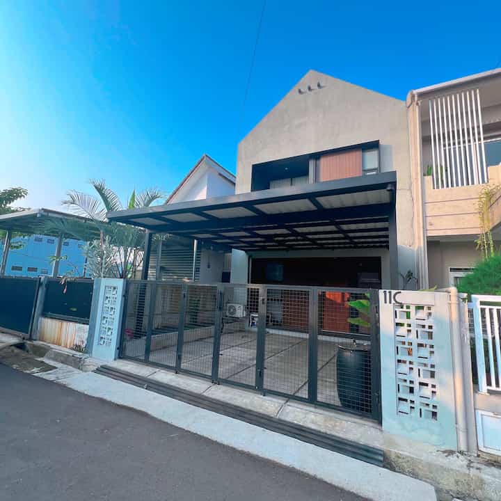 Hallo sahabat Ohouse!

Apa definisi rumah menurut tetangga online?

Kalau buat kami, rumah itu bukan cuma tempat untuk tinggal tapi tempat ternyaman untuk pulang,,

Maka dari itu bikin rumah yang nyaman itu jadi prioritas buat kami, sesuai kebutuhan dan budget yang kami punya,,supaya bisa berasa staycation setiap hari di rumah,,

#MiniHouseTour #CeritaRumahku #InspirasiRumah #RumahModernMinimalis #Fasad #NomorRumah #KanopiAlderon #WallPanel #PagarBesi #RumahMinimalis #BeforeAfter

