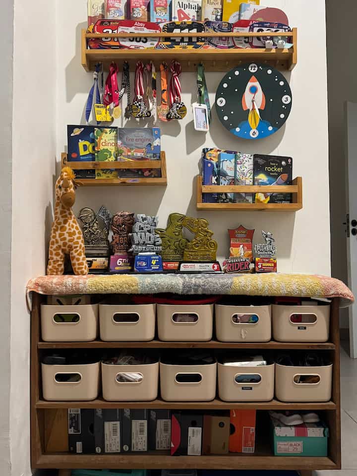 Kids Corner👾
Walaupun rumah mungil tetap mengusaha ada area bermain untuk anak-anak. Ruangan compact tapi fungsional untuk menyimpan semua mainan agar tidak berserakan.
#kidscorner #areabermain #rumahmungil #kidsarea #RuanganTerbatas #RumahCompact #RumahMungil