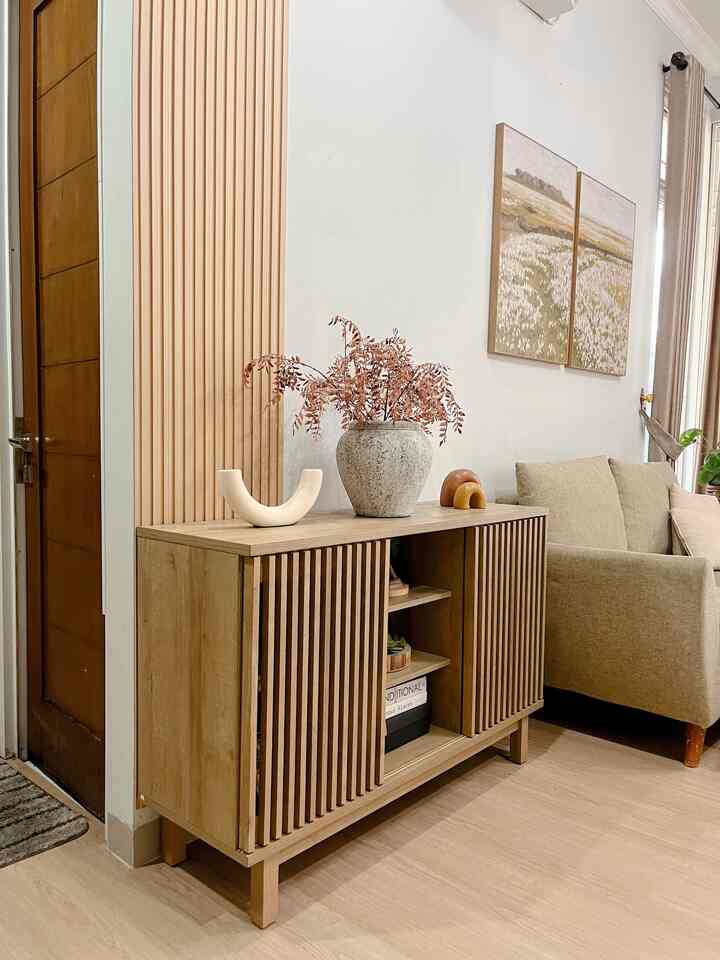 Material Raman Kantong dirumah.shacca 🤗

Salah satu material kesayangan dirumah ini adalah woodpanel 👍🏻
Selain harganya terjangkau, penggunaan woodpanel ini langsung merubah suasana rumah karena lebih warm dan cozy.

#WallpanelEstetik
#MaterialRenovasi
#MaterialMurah
#RenovasiAffdorable
#InspirasiDecorRumah
#InspirasiWallpanel
#Homedecor