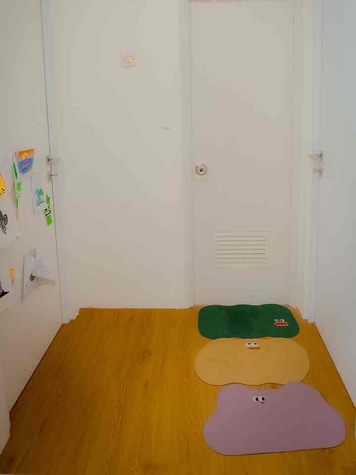 Kamar mandi dirumah kami masih bawaan awal developer kami hanya menata dan menambahkan beberapa item nya saja. Karena kamar mandi berfungsi dengan baik dan belum menjadi prioritas utama saat ini untuk direnovasi.

#pintukamarmandipvc #kesetdiatomite #klosetkamarmandi #kesetkamarmandi #holderkamarmandi #renovasikamarmandi #BathRoomMakeOver #InspirasiKamarMandi