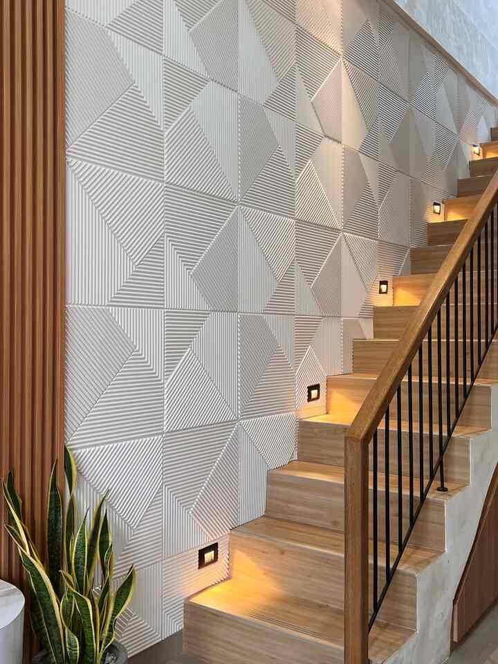 Lighting ternyata penting banget ya untuk estetika rumah. Dirumahku selain lampu utama aku juga memakai lampu dekorasi, seperti:
Slide 1 Lampu Tangga menggunakan lampu led yang ditanam saat proses pembuatan tangga
Slide 2 Lampu Sudut, mengunakan standing lamp punyaku namanya lampu pohon apel
Slide 3 Lampu Gantung Rotan, semakin mempercantik dan mood kamar tidur makin hangat. Aku pakai yang jenis lampu gantung rotan model bawang
Slide 4 Lampu meja korea, yang hits dikalangan temen temen home decor. Karena memang bentuk ya yang lucu dan estetik. Semakin menambah cantik ruangan dengan cahayanya yg hangat.

#lampu #lamputangga #standinglamp #lampumeja #lampugantung #lamputangga #lampupohonapel #lampugantungrotan #lampukorea #tangga #tanggarumah #lampukamar #lampudekorasi #lampurotan #lampuestetik