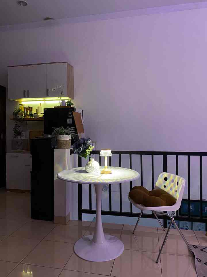 Night vibes at home ✨

Waktu yg selalu ditunggu setiap harinya 💕 biar lebih warm vibesnya aku pakai beberapa lampu tidur, dan menggunakan smart led wifi yg punya banyak warna 😍 bikin ruangan makin cantik deh

#nightvibes #ruangtamu #dapurmodern #lamputidur #lampujamur
#lampuikarie #ambientlighting 
