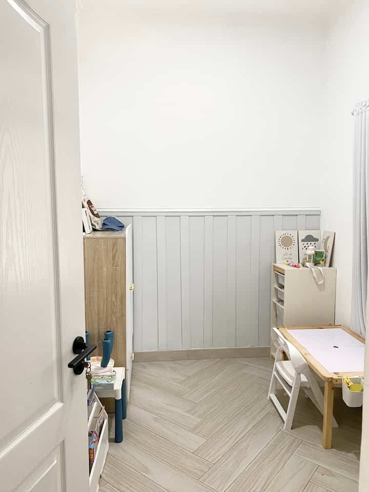 Playroom nyaman untuk anak 👶🏻✨🧸

Beberapa tips untuk membuat ruangan yang nyaman untuk anak :

1. Pemilihan furniture, pastikan furniture yang dipilih memiliki ujung yang tumpul dan cukup untuk tinggi anak

2. Pemilihan lantai, untuk lantai kami pilih granit merk torch selain mudah dibersihkan jenis tiles ini juga tidak terlalu dingin karena kami memang tidak ingin ada karpet di playroom

3. Pemilihan cat, pastikan menggunakan cat yang mudah dibersihkan jika terkena noda dan tidak berbahaya untuk anak

#CatKamarAnak #MejaBelajarAnak #PenyimpananMainan #LantaiKamarAnak #RumahRamahAnak #MaterialRamahAnak #ChildFriendlyHome